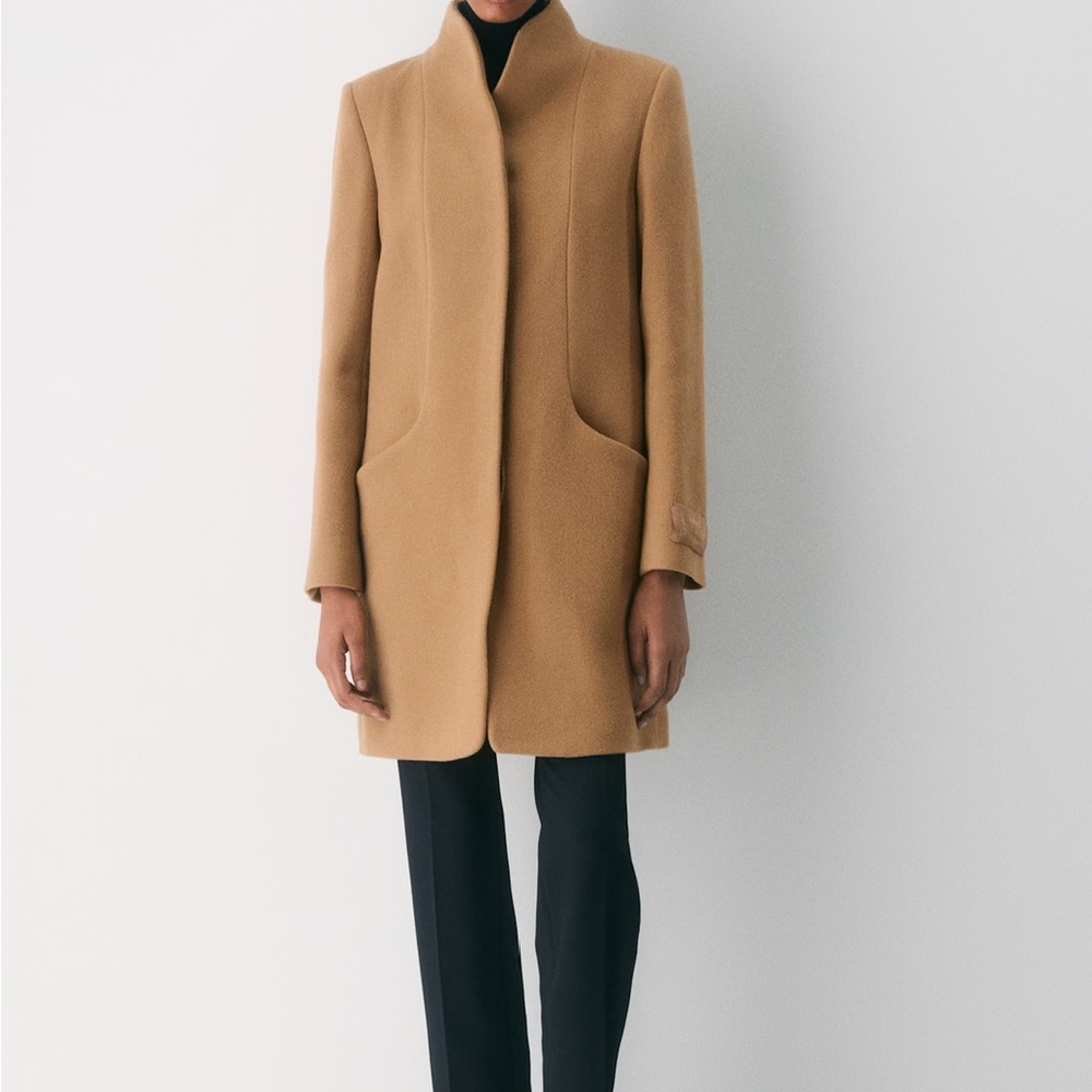 Aritzia’s Wilfred Elegant Camel Cocoon Coat